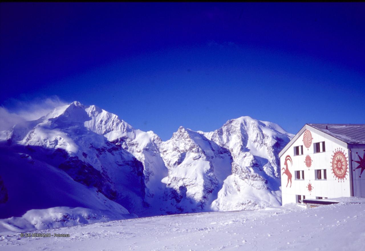 Dall'hotel Berghaus Divolezza vista sul Bernina, sul Prievlus e sul Morteratsch