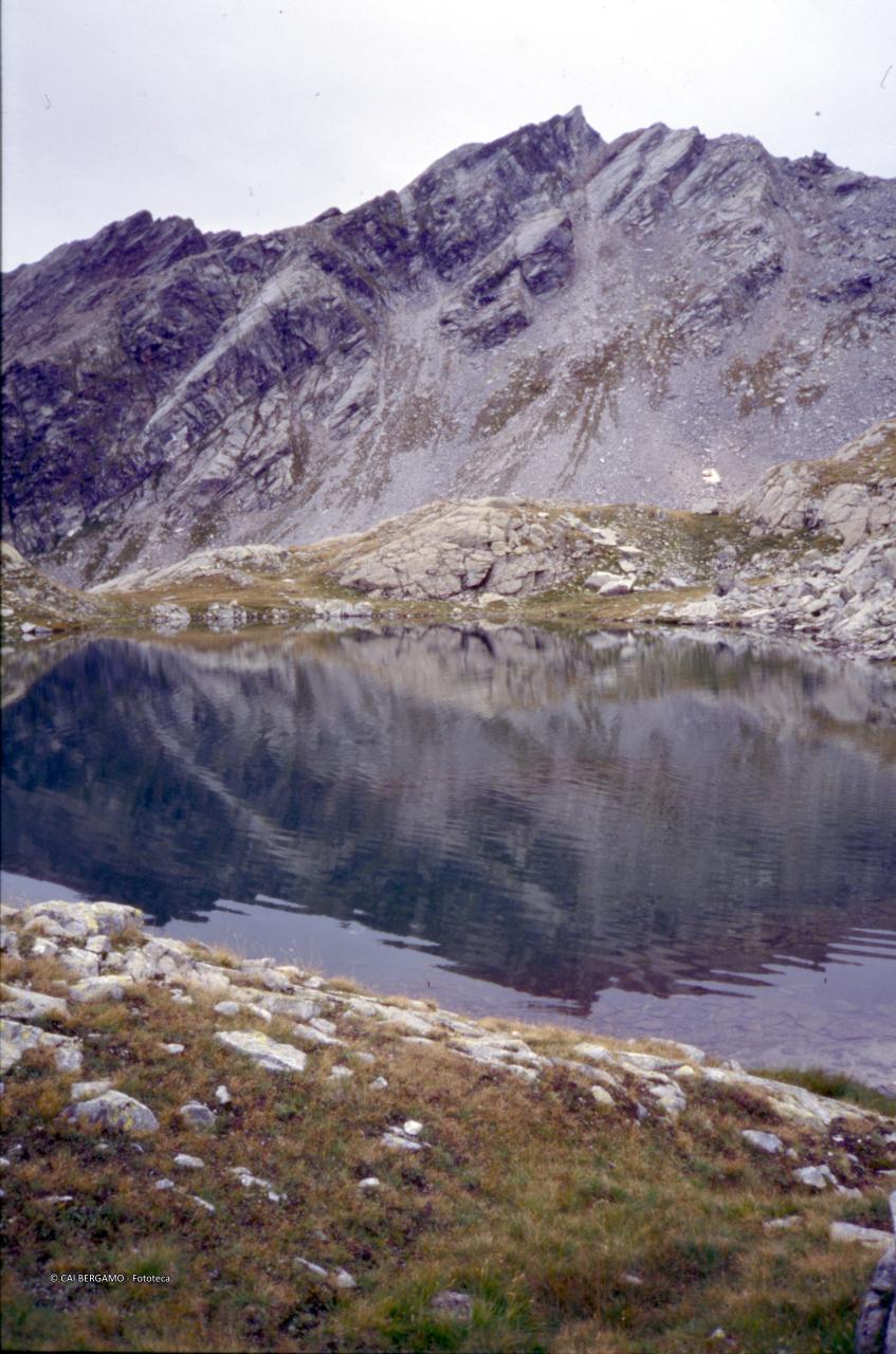 Lago di Guinzana e scorcio su …