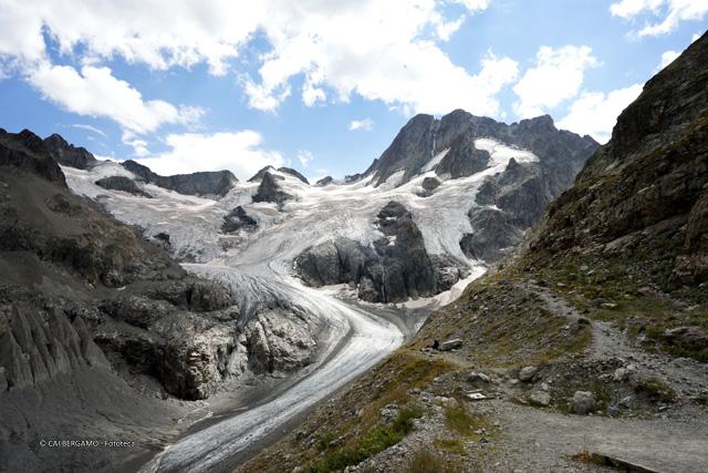 Superba confluenza glaciale, dominata dalla cima Des Bains con i suoi 3.669 m