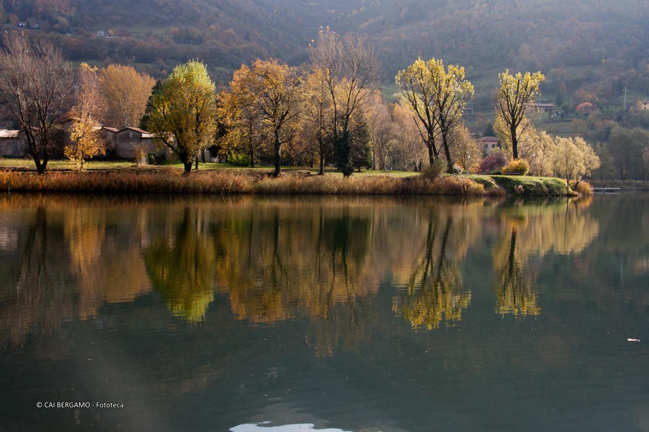 Autunno sul lago - 2° classificato in "Acqua, Ghiaccio, Neve, Nuvole"