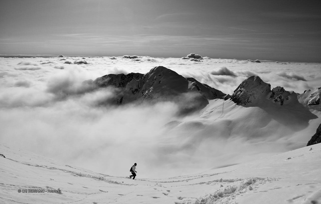 "Presenze nel mare di neve e nuvole" - segnalato in "Bianco e Nero"